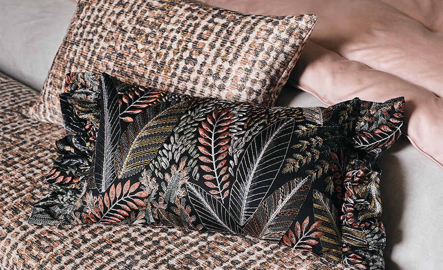 Pluma | Decorative Prints & Embroideries | Romo Fabrics